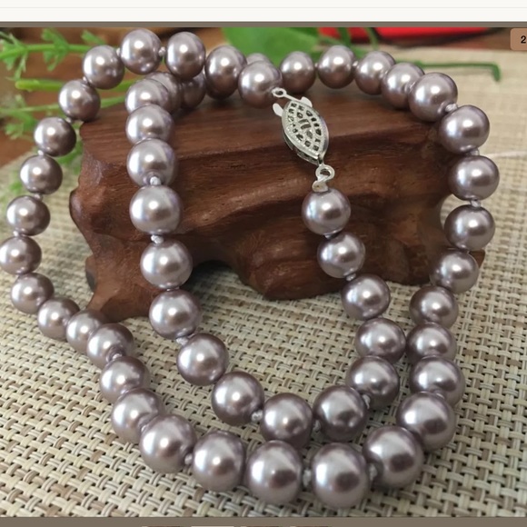 Silver Champagne south sea shell pearl necklace - Picture 3 of 3